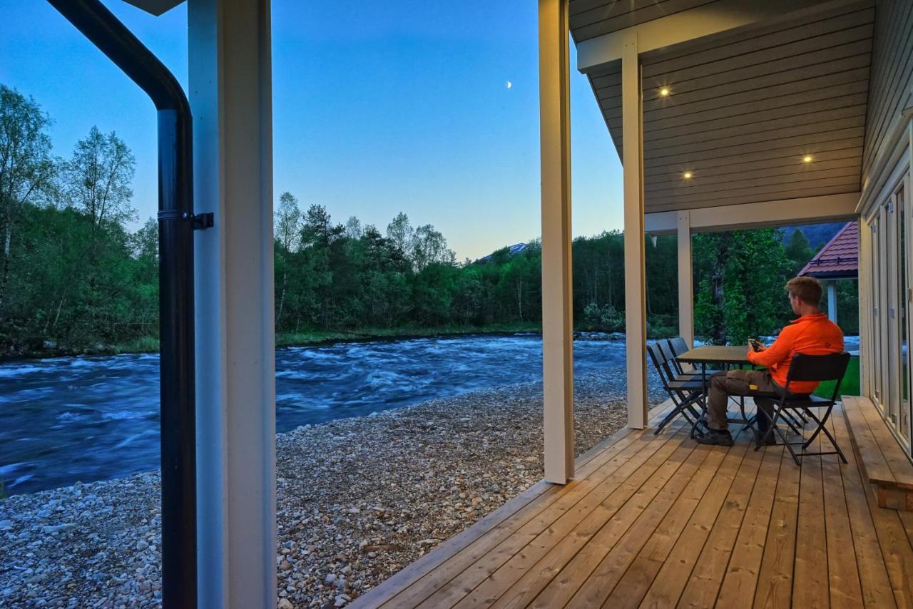 Jolstraholmen Camping Og Hytter Vassenden Εξωτερικό φωτογραφία